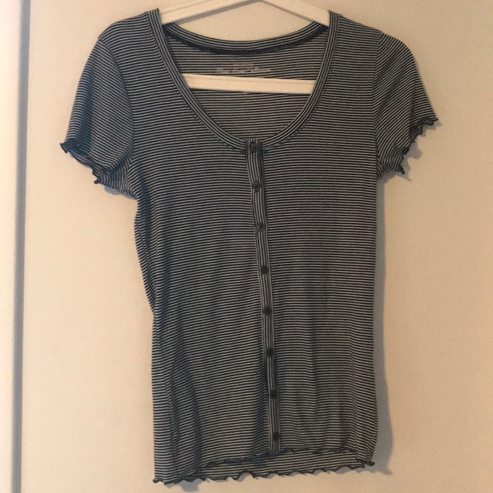 Short sleeved shirt